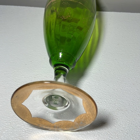 Antique Emerald Green Bohemien Style Glass Vase Gold Pattern Trim - Picture 6 of 6